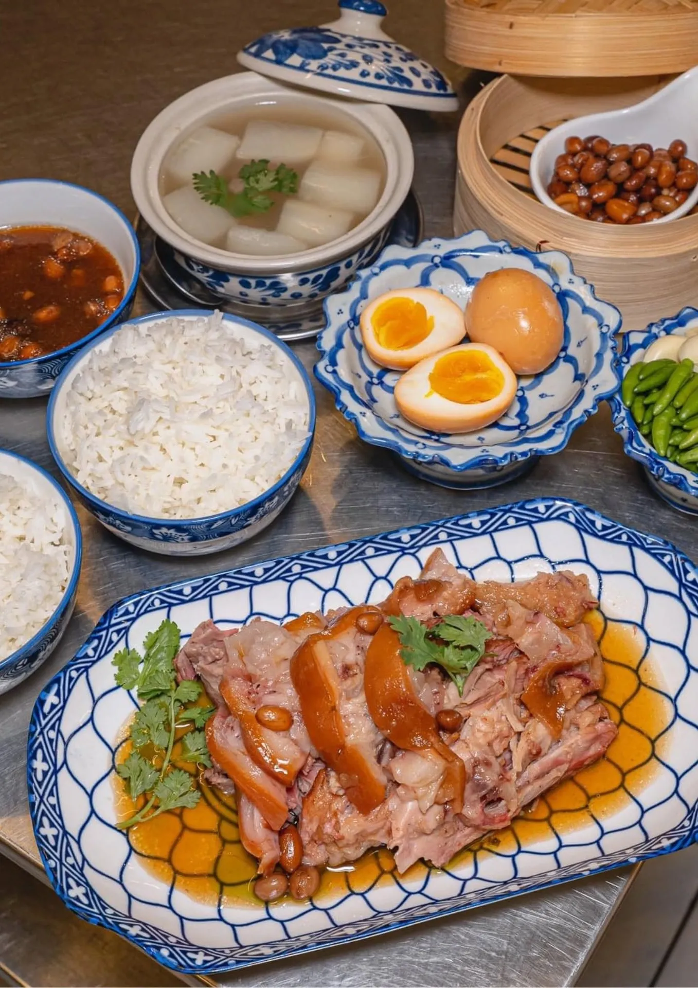 ร้านอาหารเอกมัยมีที่จอดรถ ขับไปสะดวก